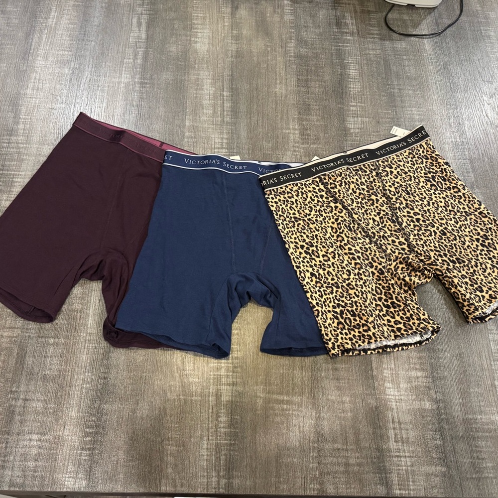 NWT 3 pairs of Victoria’s Secret women’s boxer briefs